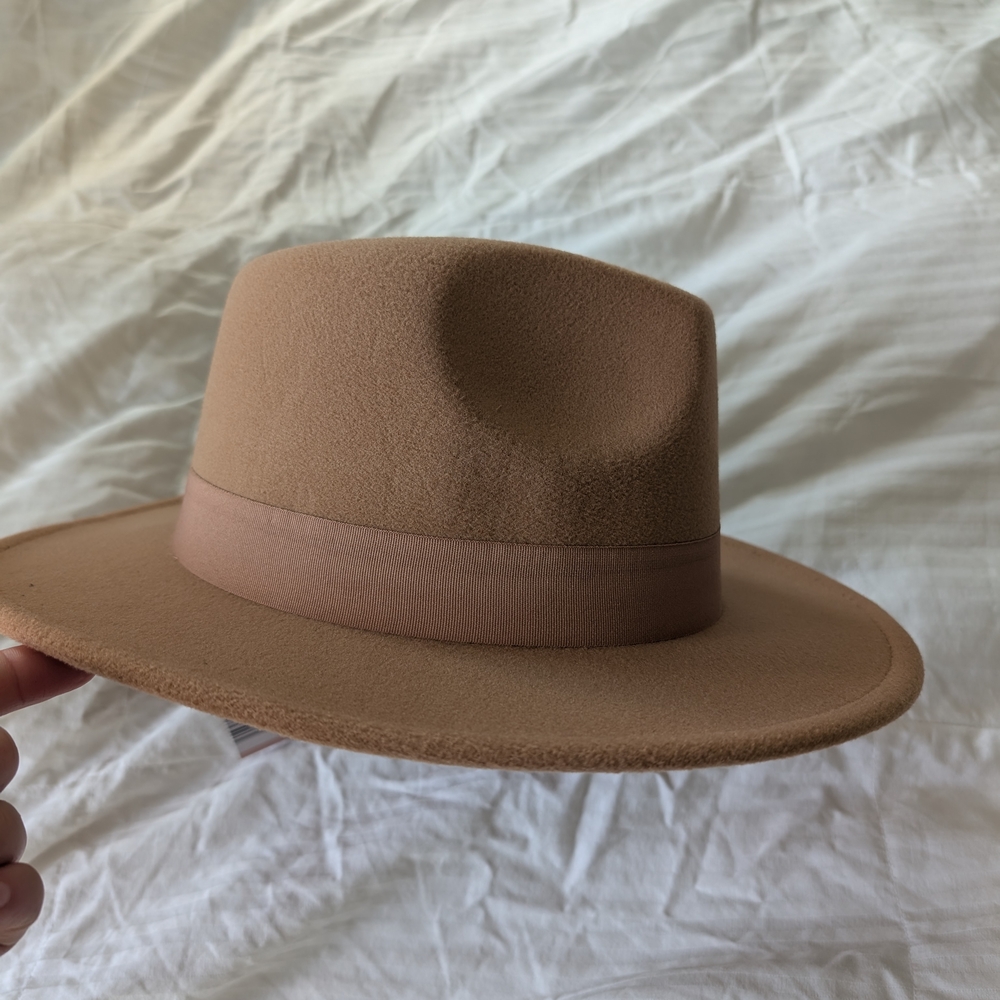 Serra Tan Women's Hat